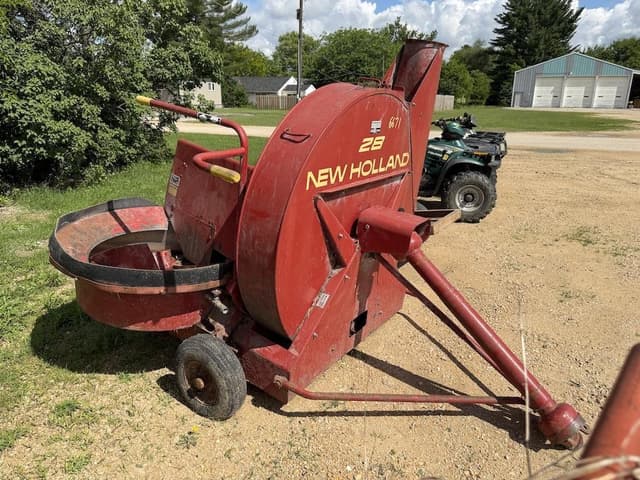 Image of New Holland 28 equipment image 2