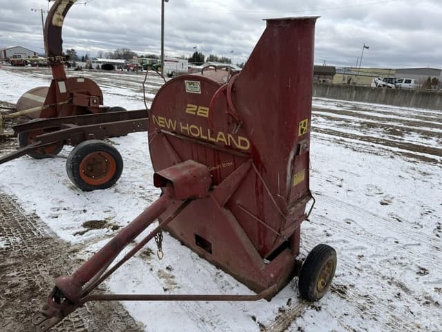 Image of New Holland 28 equipment image 4
