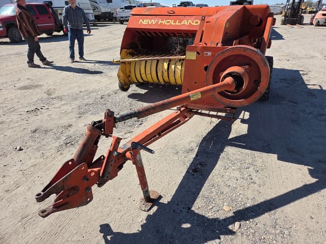 Image of New Holland 280 equipment image 4