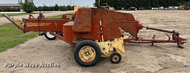 Image of New Holland 281 equipment image 3