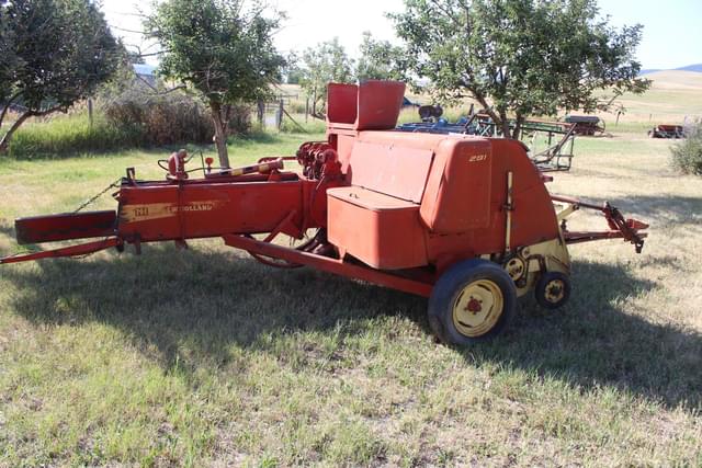 Image of New Holland 281 equipment image 1