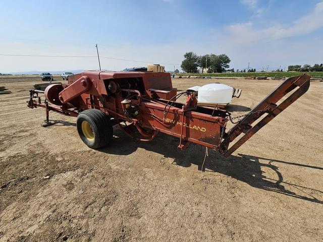 Image of New Holland 282 equipment image 3