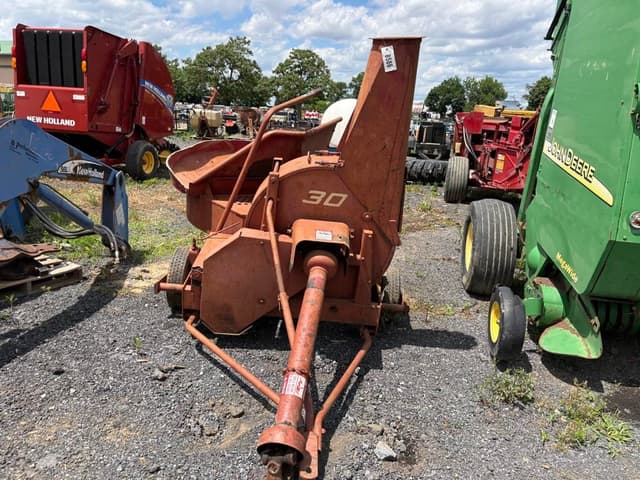 Image of New Holland 30 equipment image 1