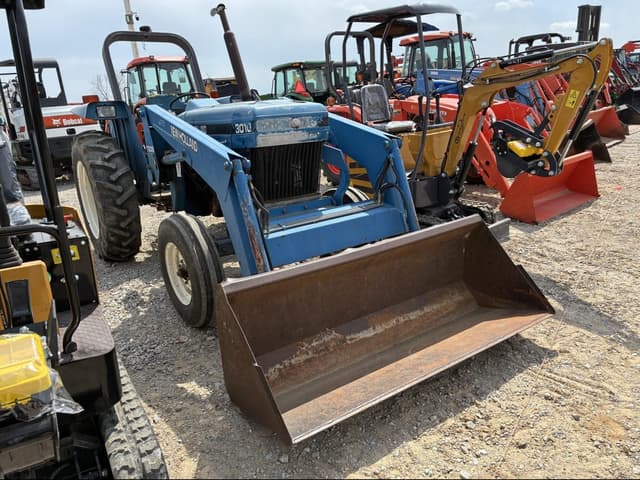 Image of New Holland 3010 equipment image 1