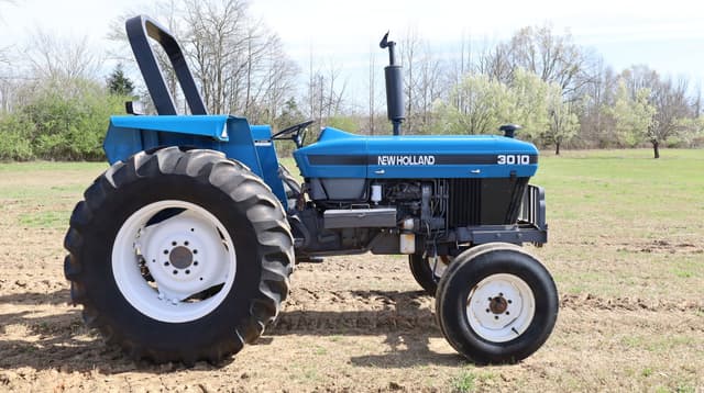 Image of New Holland 3010 equipment image 3