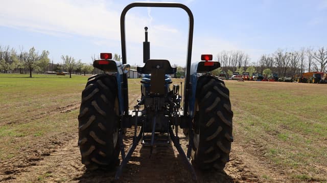 Image of New Holland 3010 equipment image 4