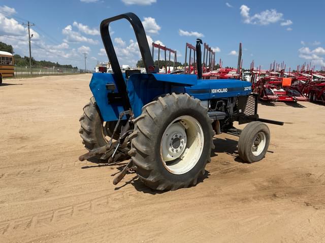Image of New Holland 3010 equipment image 4
