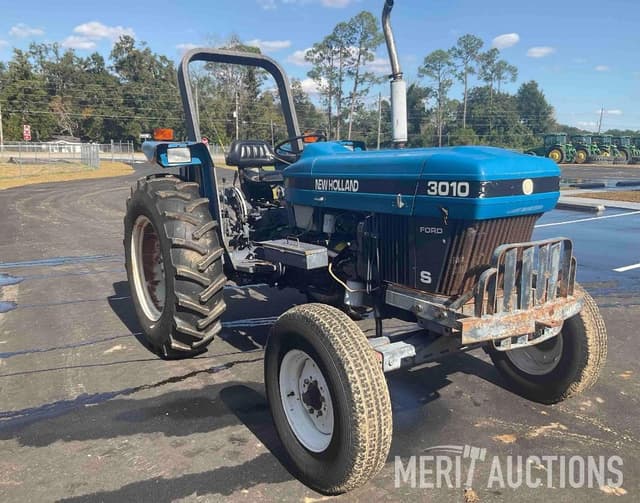 Image of New Holland 3010 equipment image 2