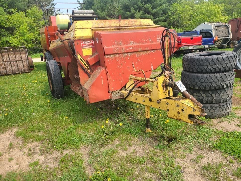 Main image New Holland 305
