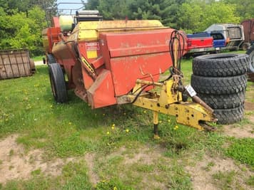 Main image New Holland 305