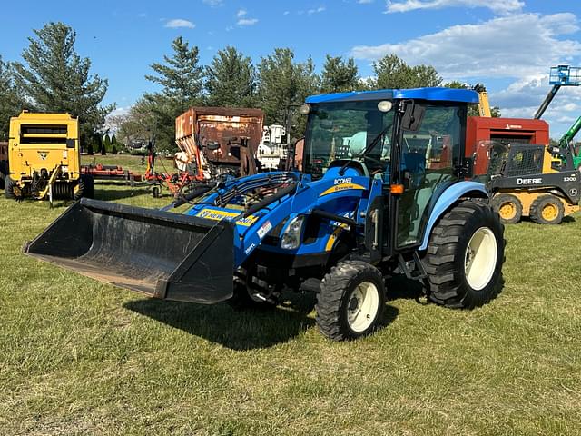 Image of New Holland Boomer 3050 equipment image 1