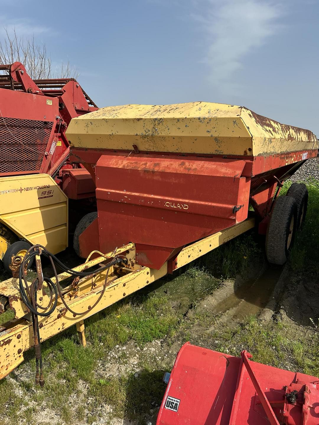 Image of New Holland 307 Primary image