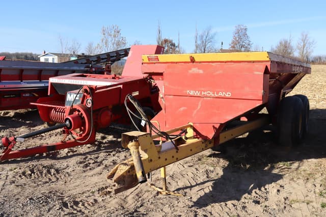Image of New Holland 308 equipment image 1