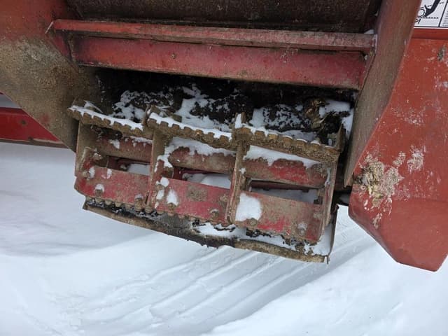 Image of New Holland 308 equipment image 2