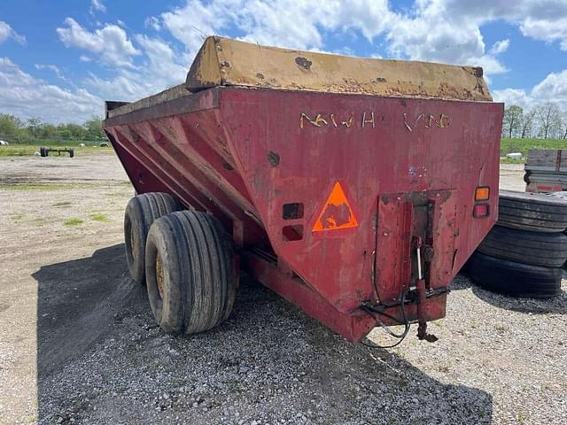 Image of New Holland 308 equipment image 4