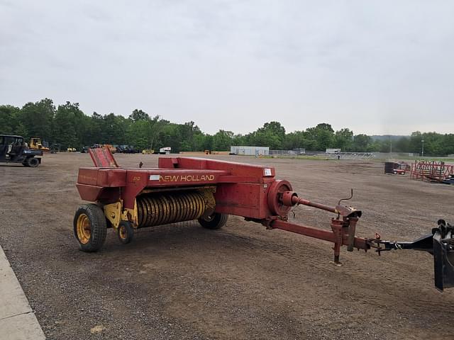 Image of New Holland 310 equipment image 1