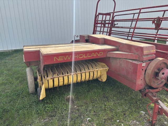 Image of New Holland 310 equipment image 2