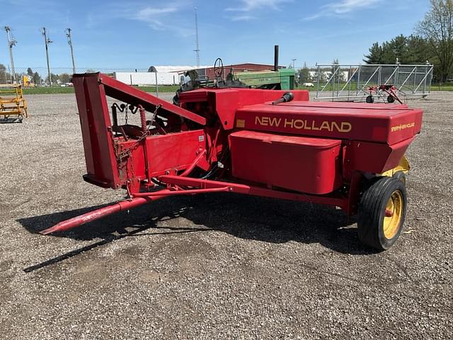 Image of New Holland 310 equipment image 4