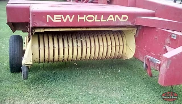 Image of New Holland 310 equipment image 2
