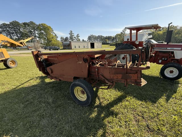 Image of New Holland 310 equipment image 1