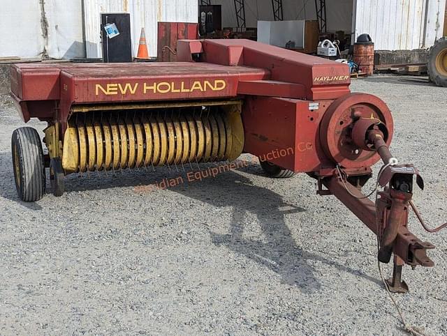 Image of New Holland 310 equipment image 2