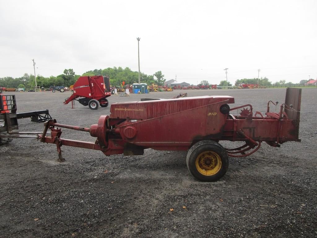 Image of New Holland 310 Primary image