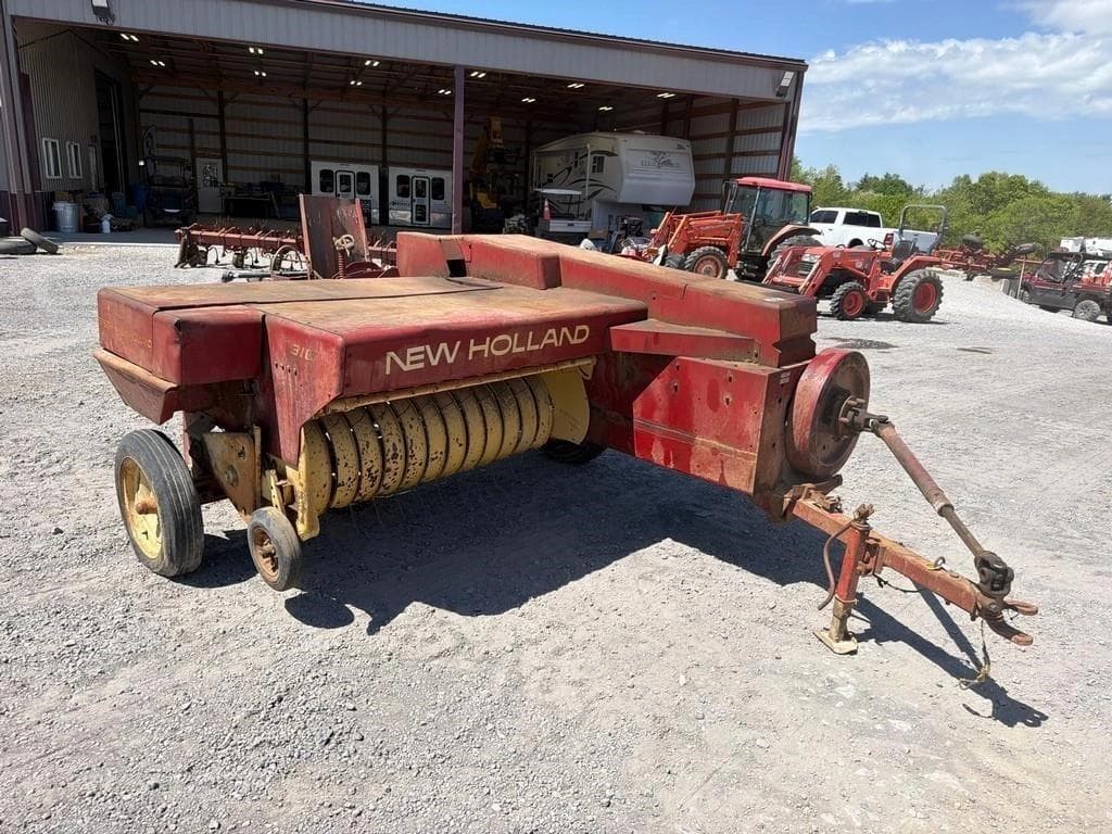 Image of New Holland 310 Primary image