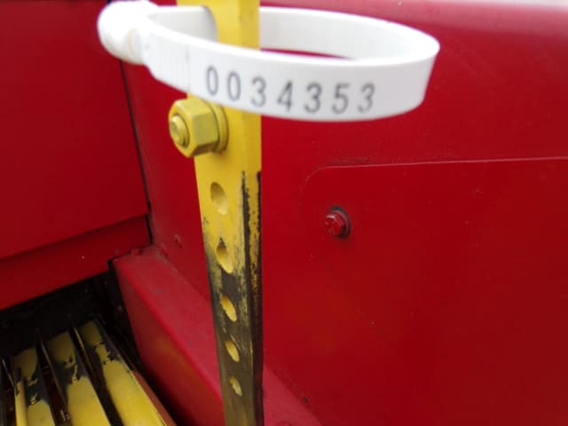 Image of New Holland 311 equipment image 1