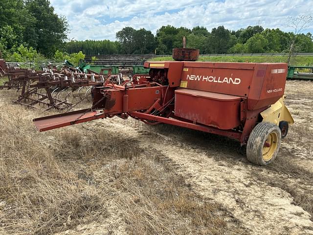 Image of New Holland 311 equipment image 2