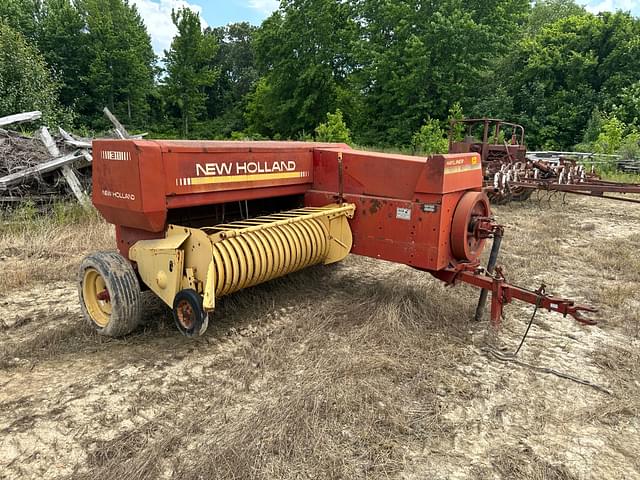 Image of New Holland 311 equipment image 1