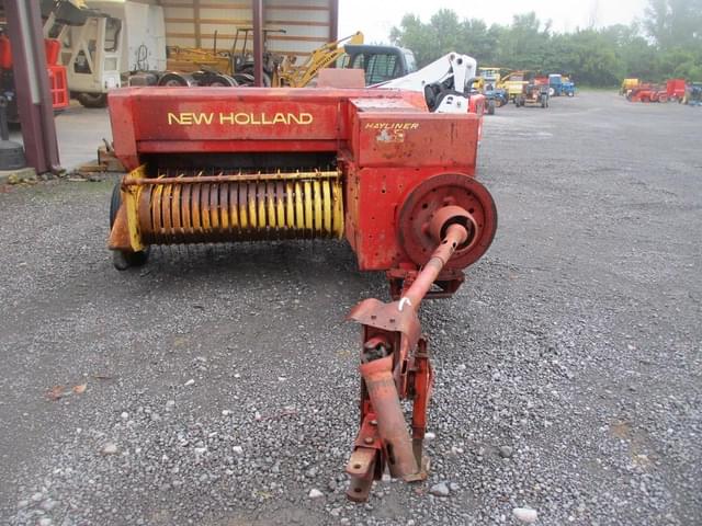 Image of New Holland 311 equipment image 1