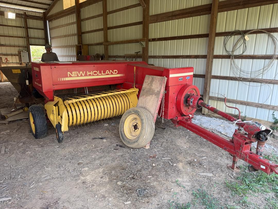 Image of New Holland 311 Primary image