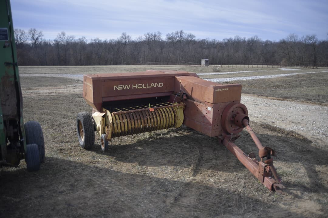 Image of New Holland 311 Primary image