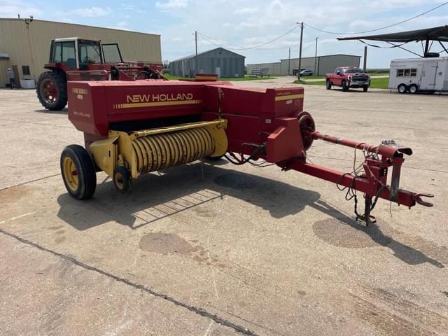Image of New Holland 311 equipment image 1