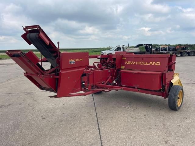 Image of New Holland 311 equipment image 2