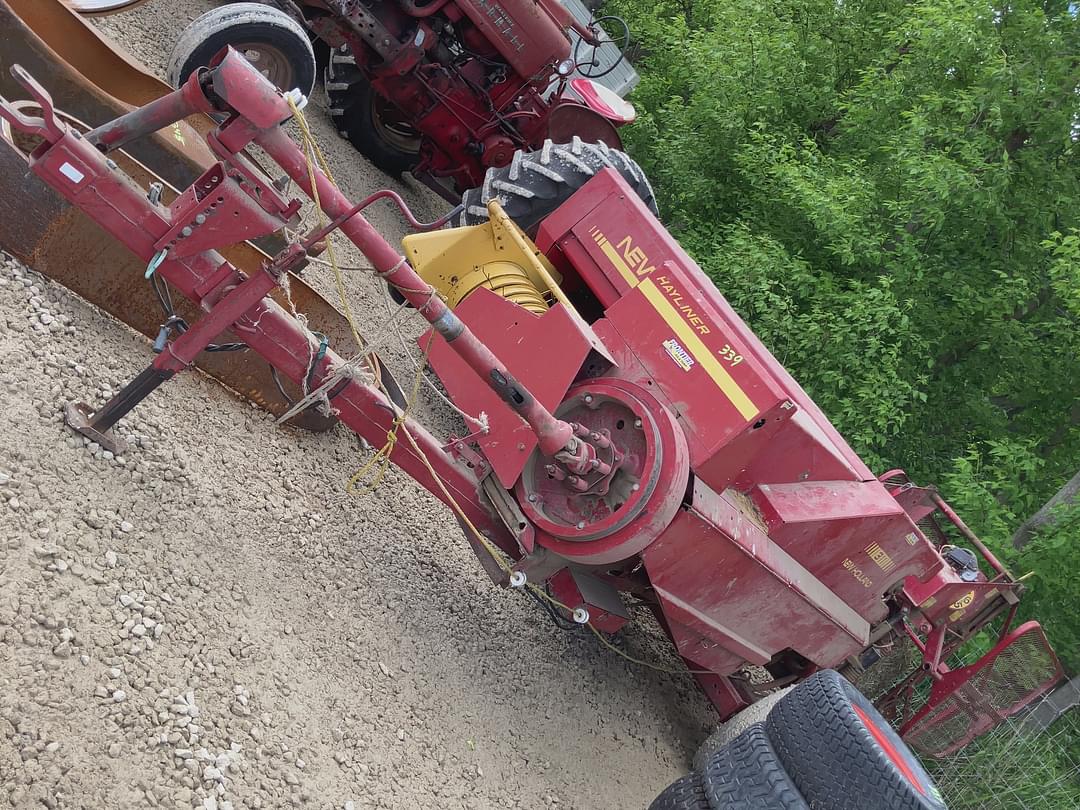 Image of New Holland 311 Primary image