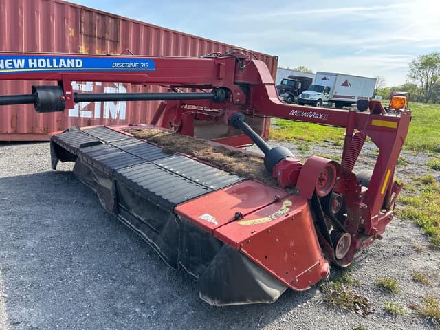 Image of New Holland 313 equipment image 3