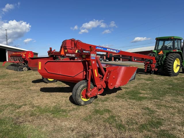 Image of New Holland 313 equipment image 2