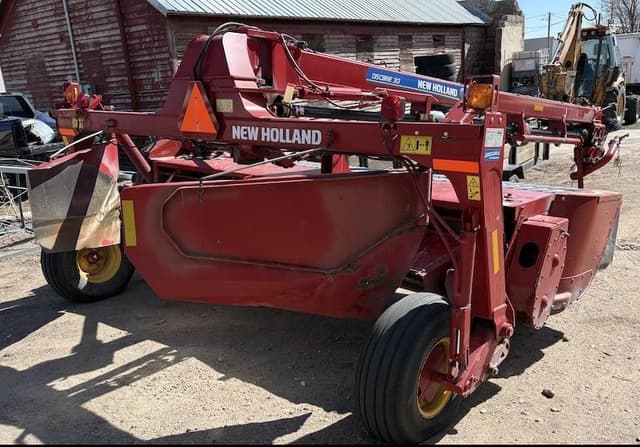 Image of New Holland 313 equipment image 2