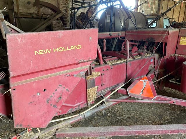 Image of New Holland 315 equipment image 4