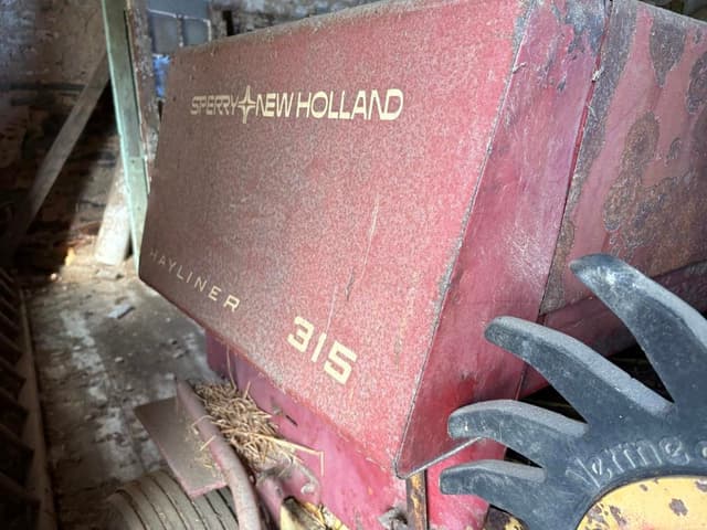 Image of New Holland 315 equipment image 2