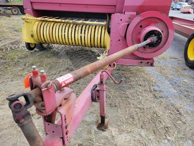 Image of New Holland 315 equipment image 3