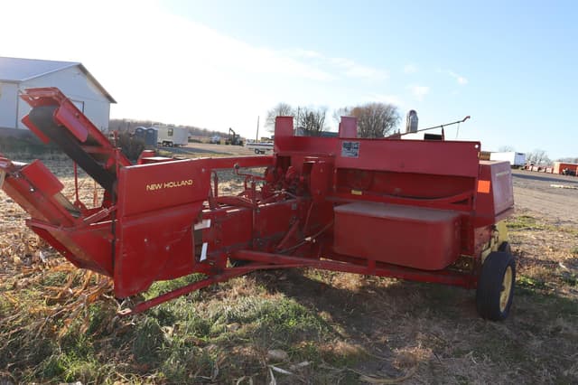 Image of New Holland 315 equipment image 2