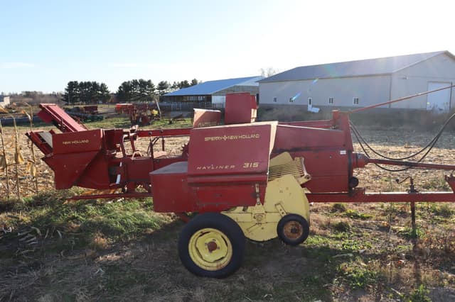 Image of New Holland 315 equipment image 1