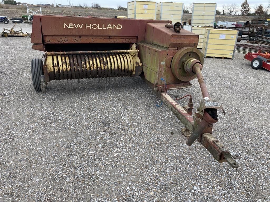 New Holland 315 Equipment Image0