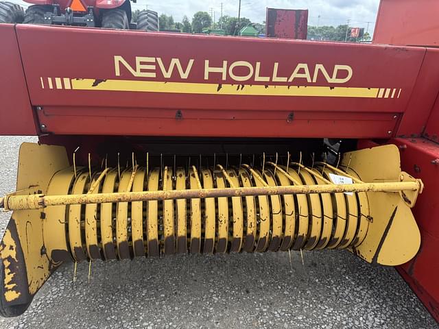 Image of New Holland 316 equipment image 3