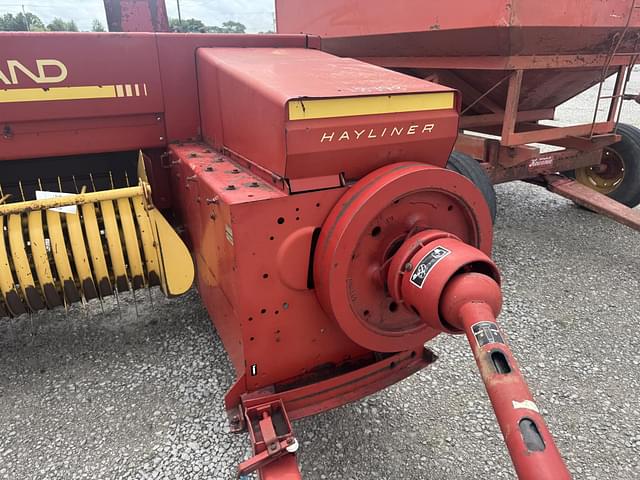 Image of New Holland 316 equipment image 1