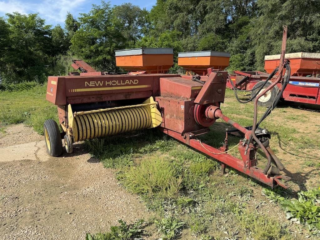 New Holland 316 Equipment Image0