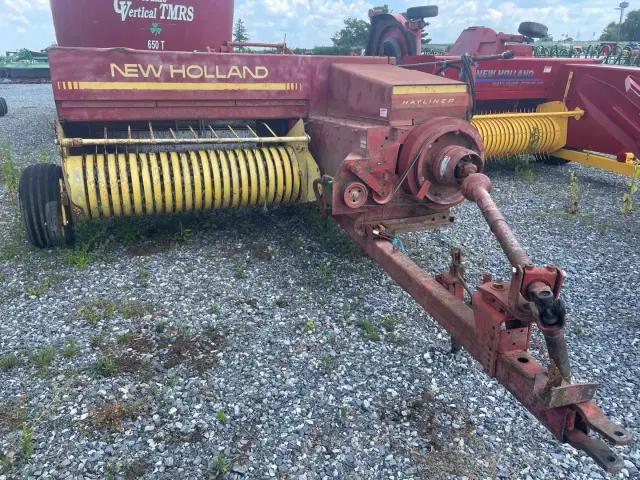 Image of New Holland 316 equipment image 1