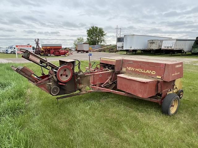 Image of New Holland 316 equipment image 3
